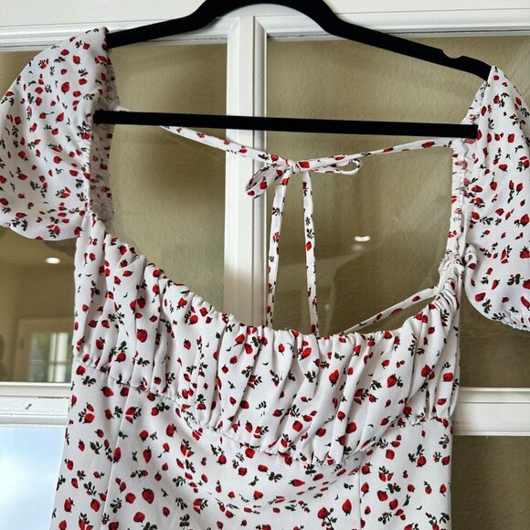 FASHION NOVA Strawberry Print Puff Sleeve Sundress Mini Dress Size Small - Picture 4 of 9